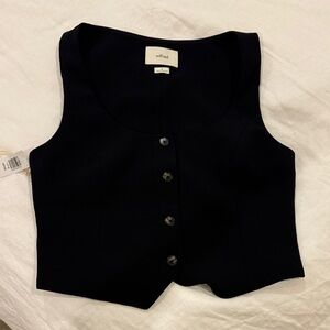 Aritzia Wilfred Black Cropped Button Tank